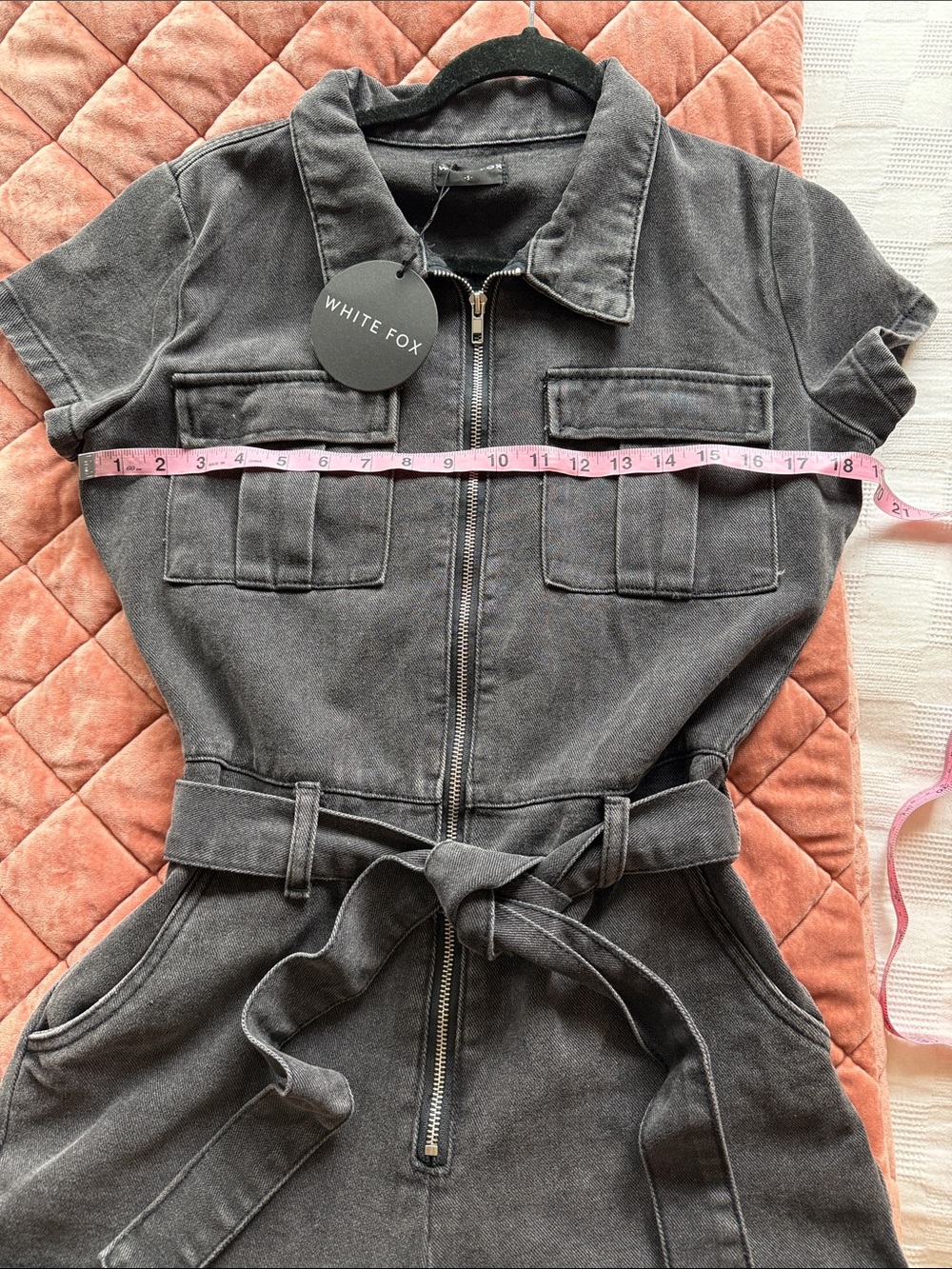 White Fox Boutique Black Short Sleeve Zip Front Utility Romper NWT Size Small - Picture 5 of 9